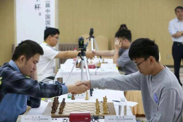 黄仁杰夺得中国国际象棋新锐赛冠军