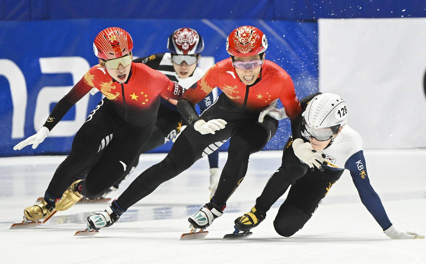 【短道速滑世界杯】林孝埈和刘家兄弟齐上阵，中国队夺男子5000米接力金牌