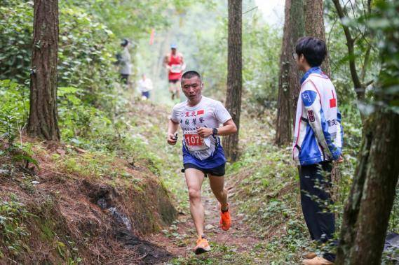 中国山马越野系列赛开赛 管油胜获42KM男子组冠军