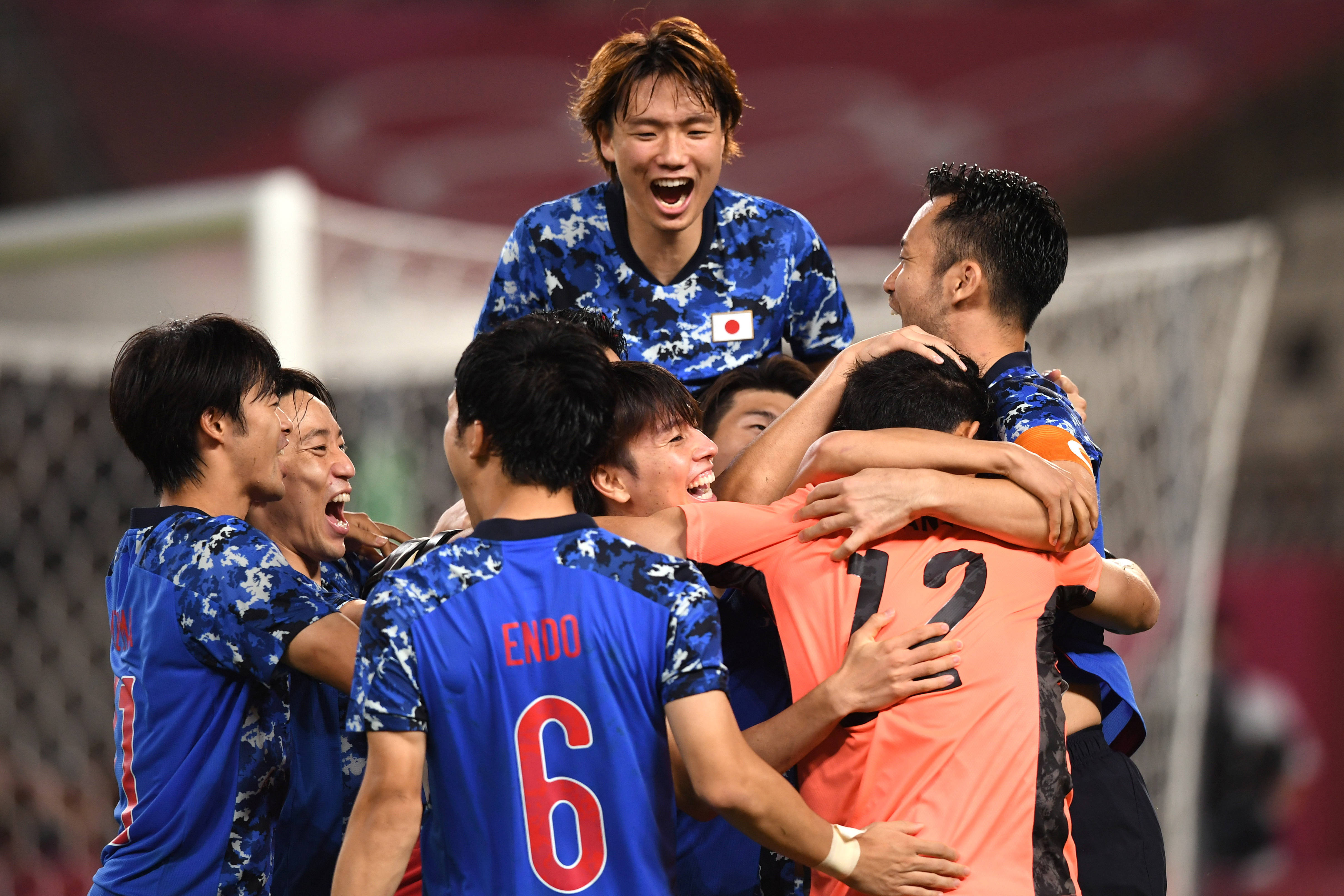 5-0！8连胜！亚洲第1踢疯了，屠杀国足克星，世界杯夺冠不是梦！