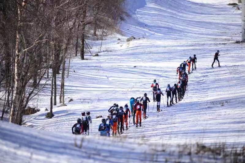 2024全国滑雪登山冠军赛闭幕 次旦玉珍斩获四枚金牌